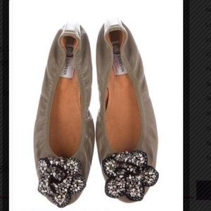 Luxury flats Lanvin Paris Deal.